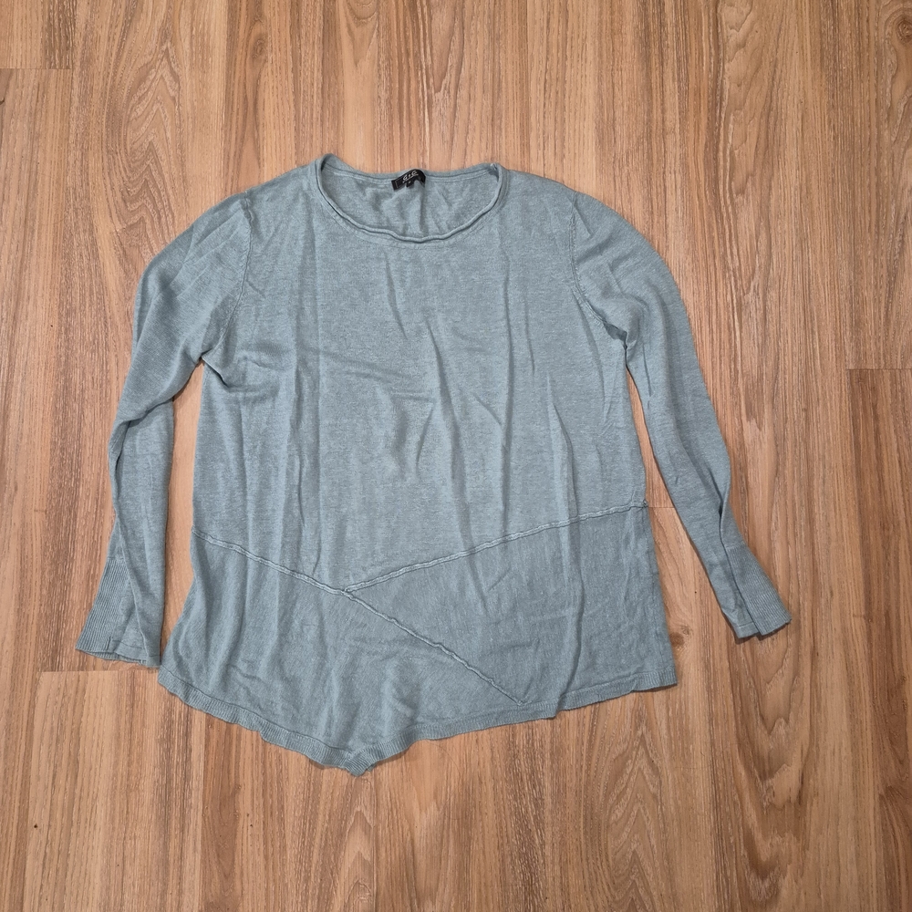 Sage Green Asymmetrical Long-Sleeve Linen Tunic - Medium